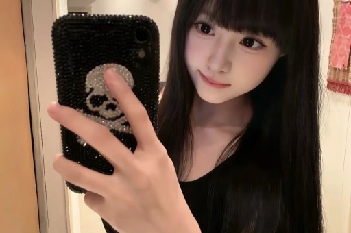 韩红被骂才几天黑历史被扒央媒出手锐评句句直戳打工人心窝